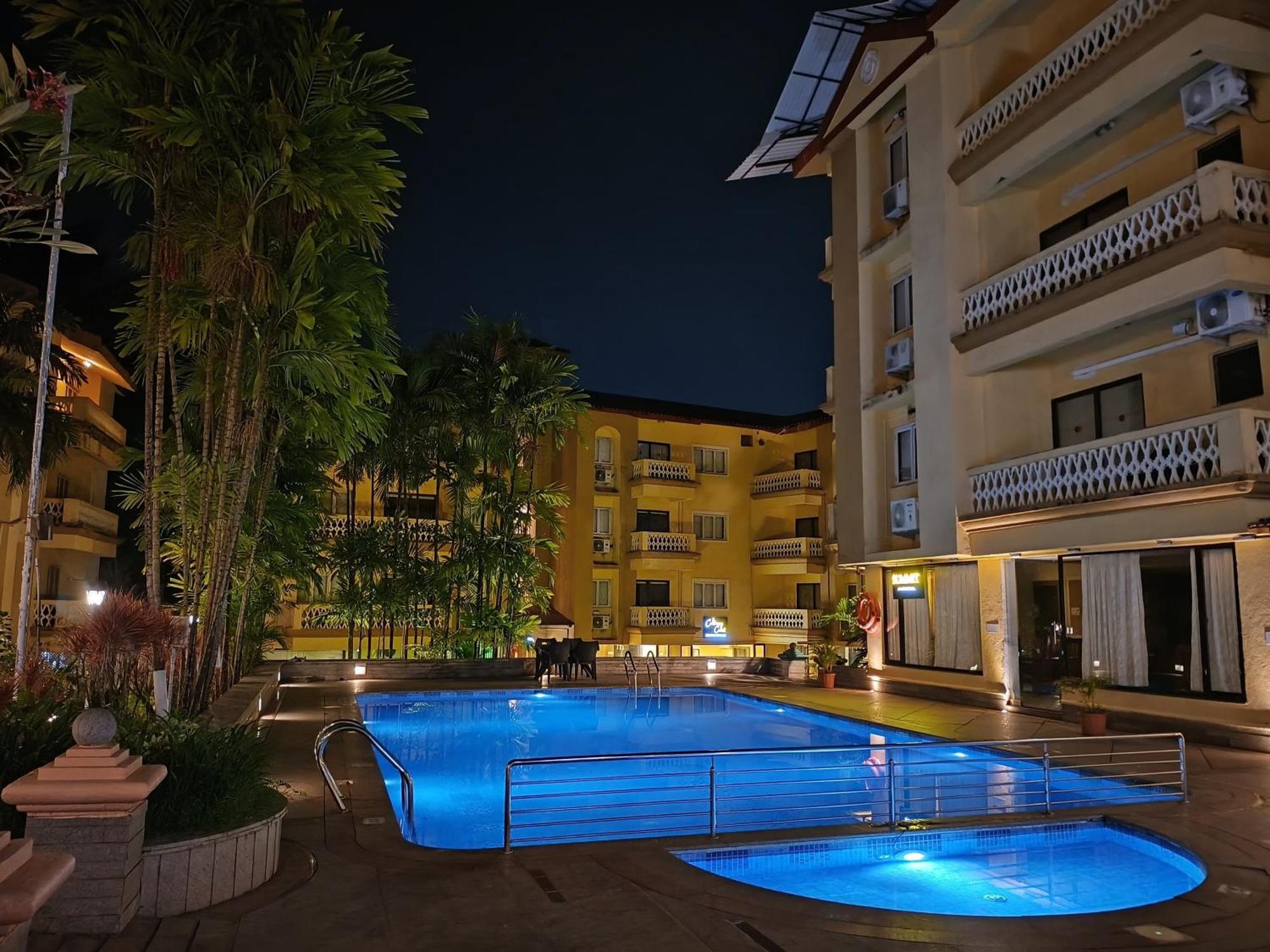 Golden Landmark Green Valley Beach Resort Dona Paula Buitenkant foto