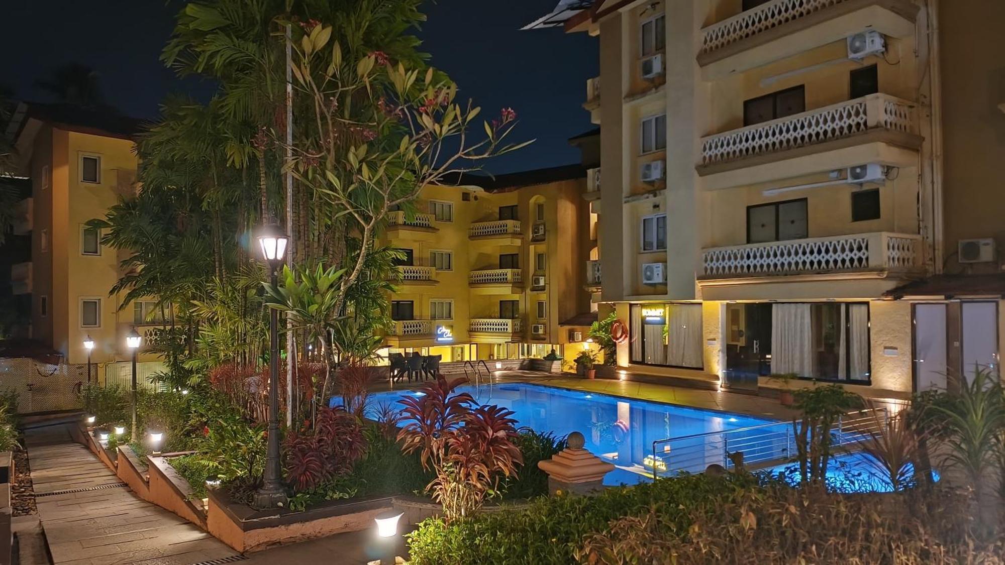 Golden Landmark Green Valley Beach Resort Dona Paula Buitenkant foto