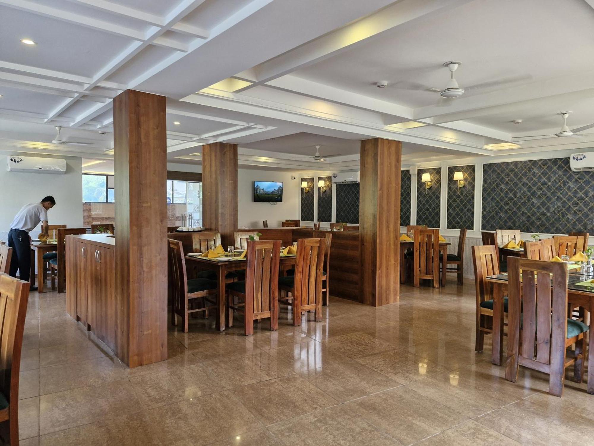 Golden Landmark Green Valley Beach Resort Dona Paula Buitenkant foto