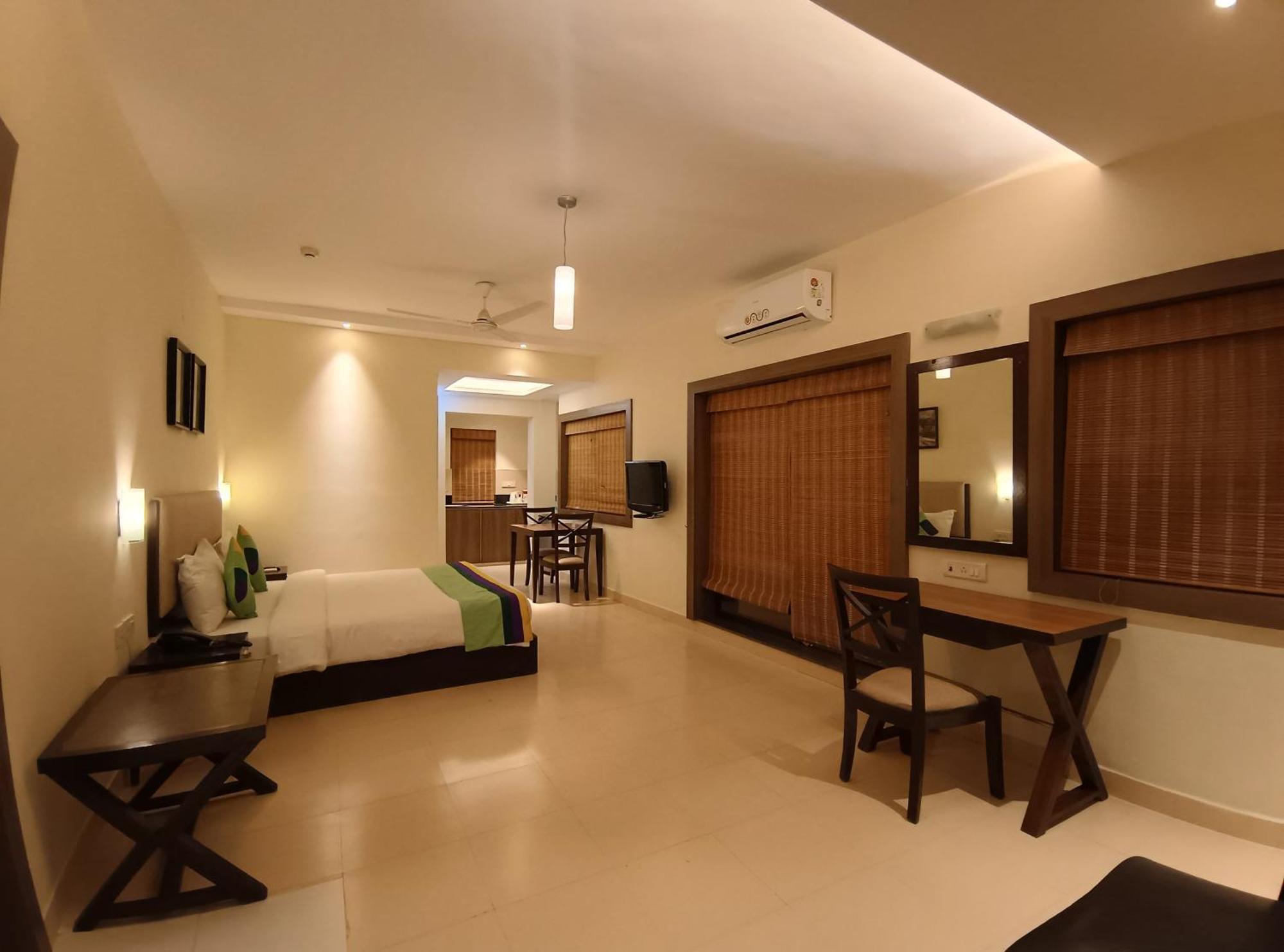 Golden Landmark Green Valley Beach Resort Dona Paula Buitenkant foto