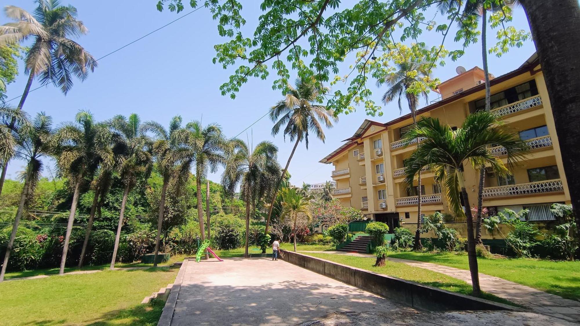 Golden Landmark Green Valley Beach Resort Dona Paula Buitenkant foto