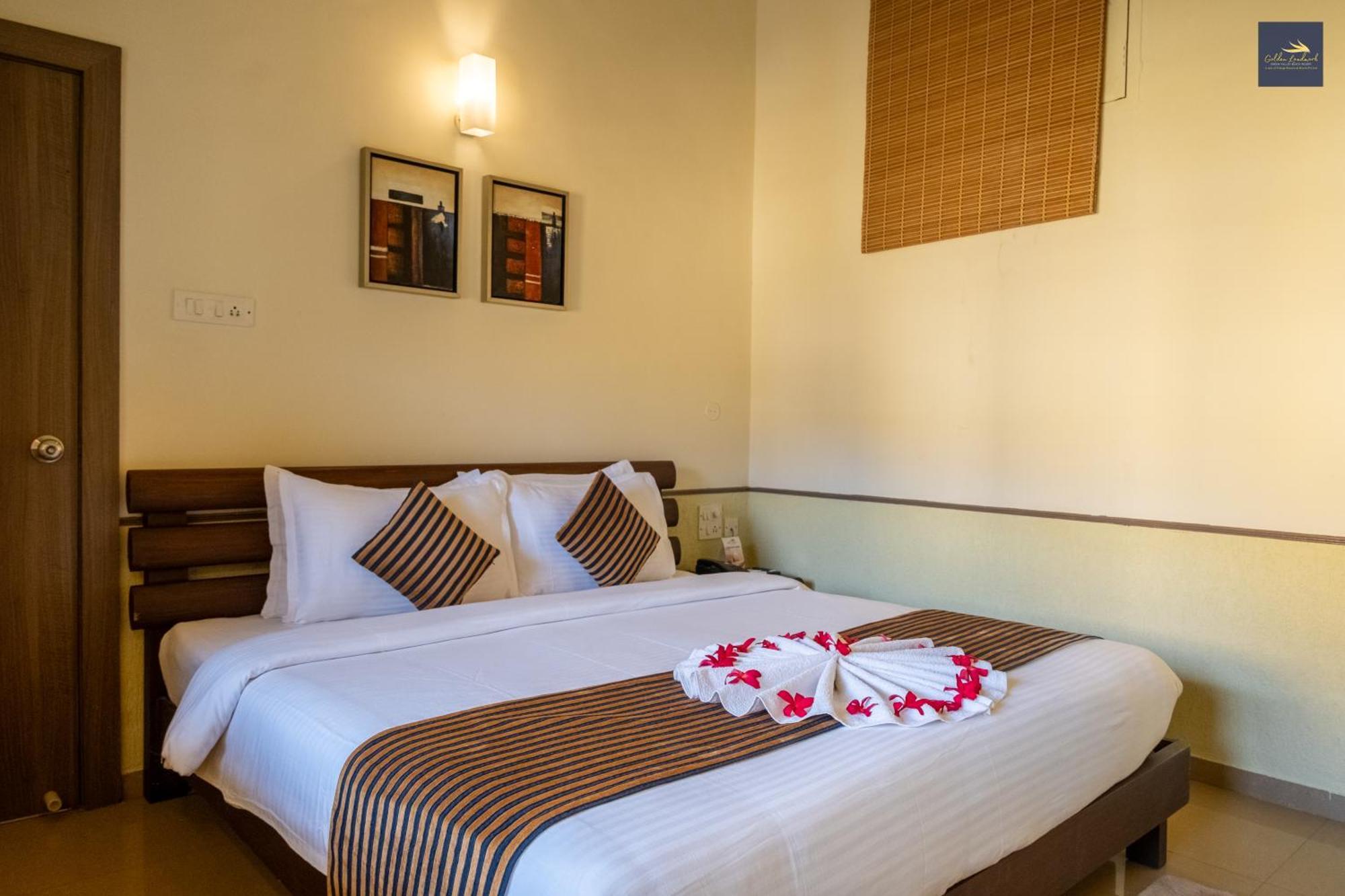Golden Landmark Green Valley Beach Resort Dona Paula Buitenkant foto